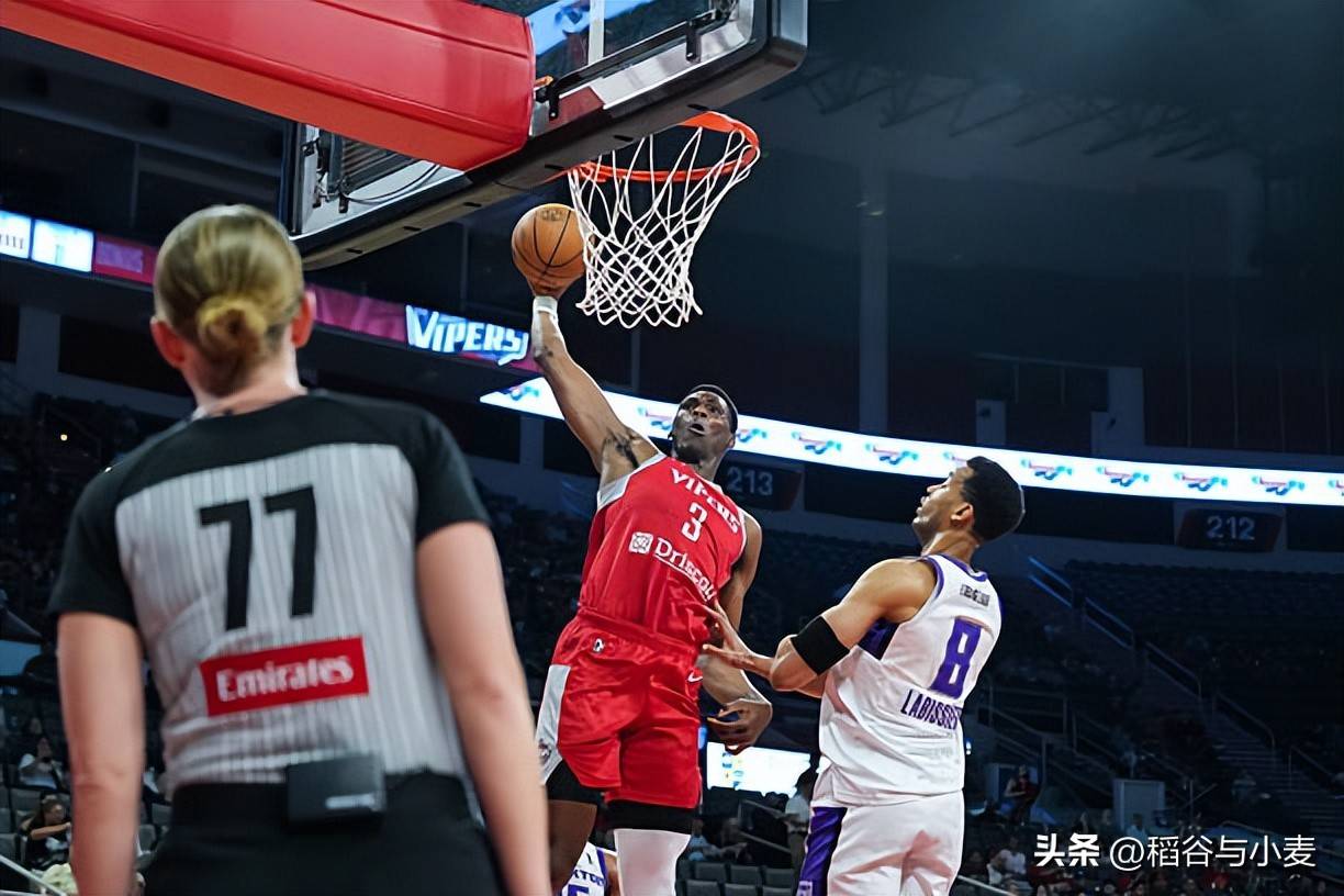 箭下属的里, 得分方面产, 他在发展联